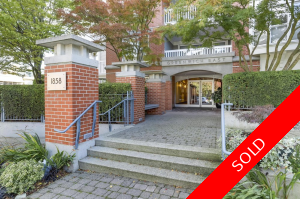 Vancouver West Condo for sale: Kitsilano 1 Bedroom + den and flex space 728 sq.ft. (Listed 2018-10-08)